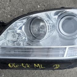 2006 2007 2008 MERCEDES BENZ ML350 W164 LEFT DRIVER HEADLIGHT HALOGEN