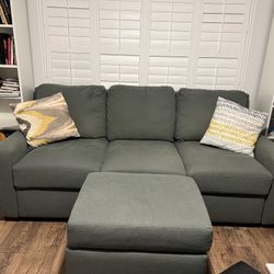 High End Couch w/ Queen Memory Foam Pull Out Bed 
