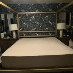 Cal king canopy bed