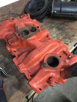 Chevy small block 2bbl intake