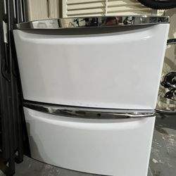 Whirlpool Duet Stream Pedestals (2)