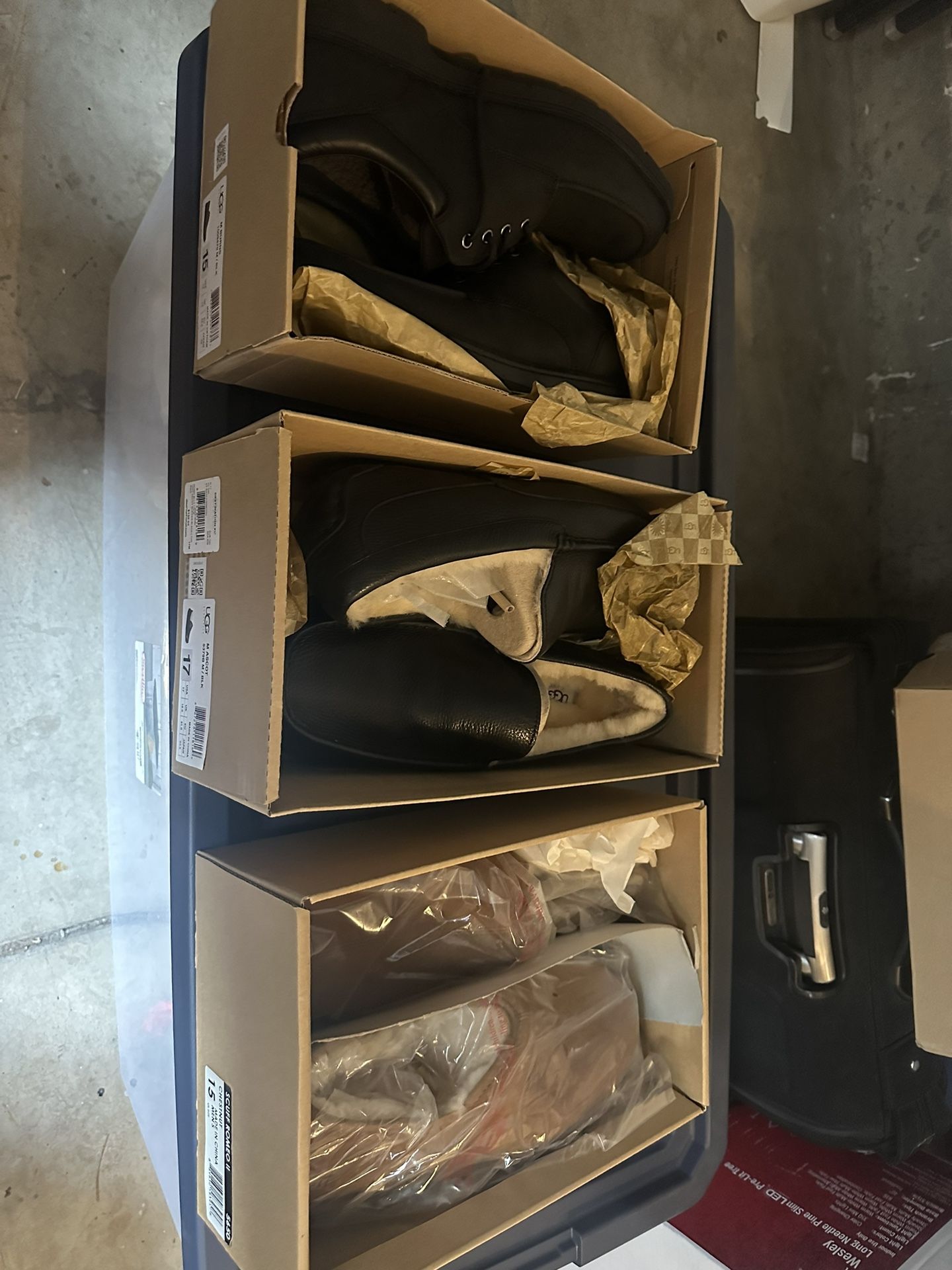 Men’s UGG big Sizes 15 And 17