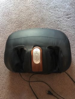 Brookstone I-need foot massager excellent condition rarely used