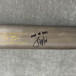 MOOKIE BETTS SIGNED BAT