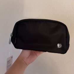 lululemon belt bag