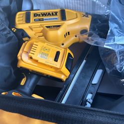 15 Gauge Angled Finish Nailer Kit