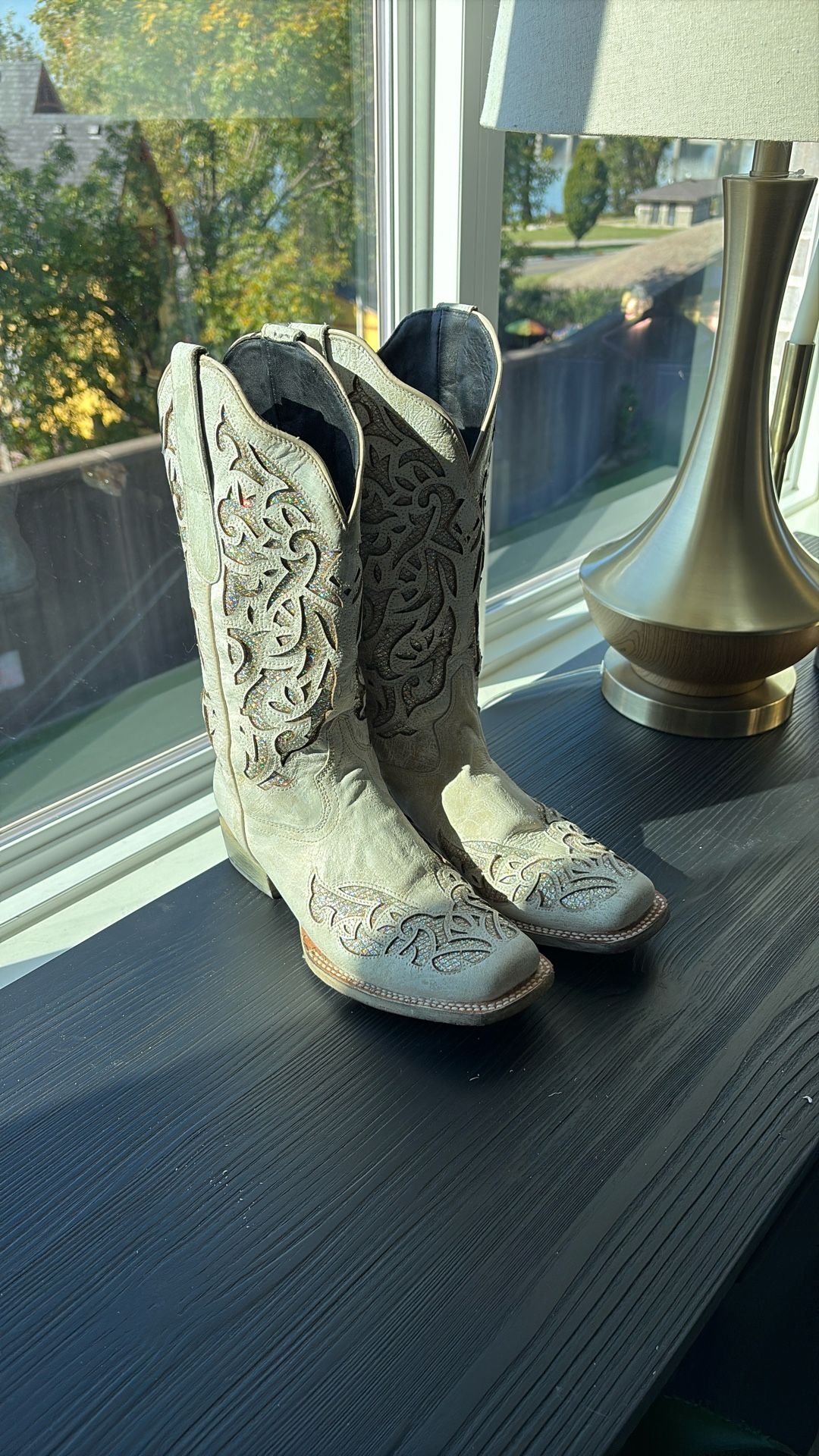 Size 8 Women’s Cowboy Boots