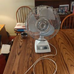 Super Deluxe 3 Speed Oscillating Table Fan - $15.00