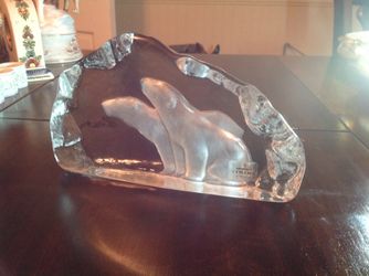 CRYSTAL ETCHED GLASS POLAR BEARS PAPERWEIGHT BY VIKING