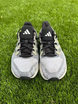 Adidas Ultrabounce 5 Running Shoes – Men’s Size 7