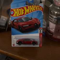 Hot Wheels 2024 Mainline M Case Quarter Mile Heroes '16 Bugatti Chiron Red #201