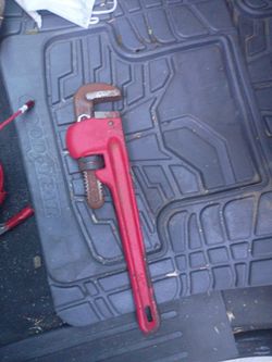 Wilton. 14" Heavy Duty pipe wrench - never used