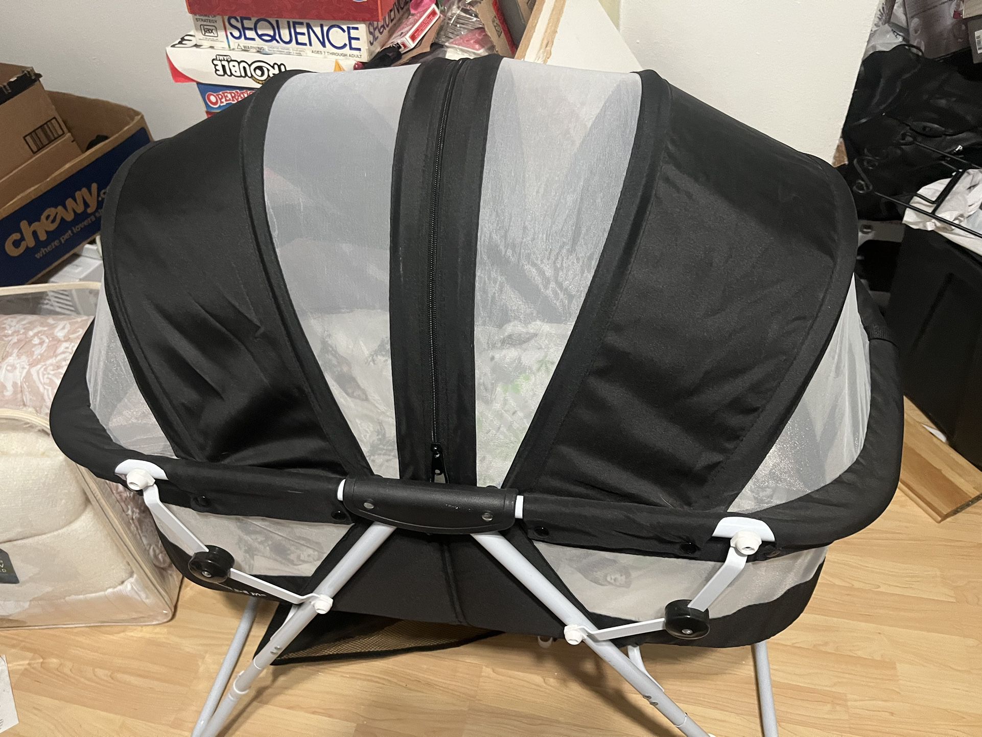 Bassinet with Enclosure 