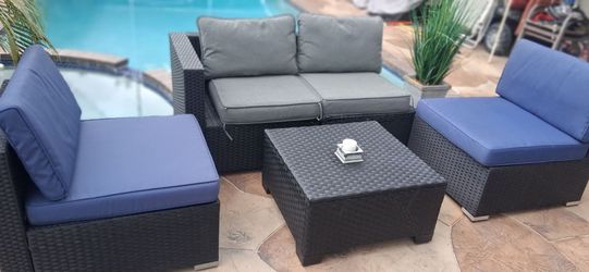 Beautiful 😍  5pc outdoor furniture set with Cushions Coffee table pool deck spa balcony patio lawn yard