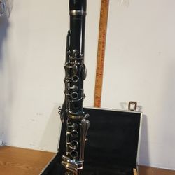 Conservarte Clarinet With Case And accessories. 