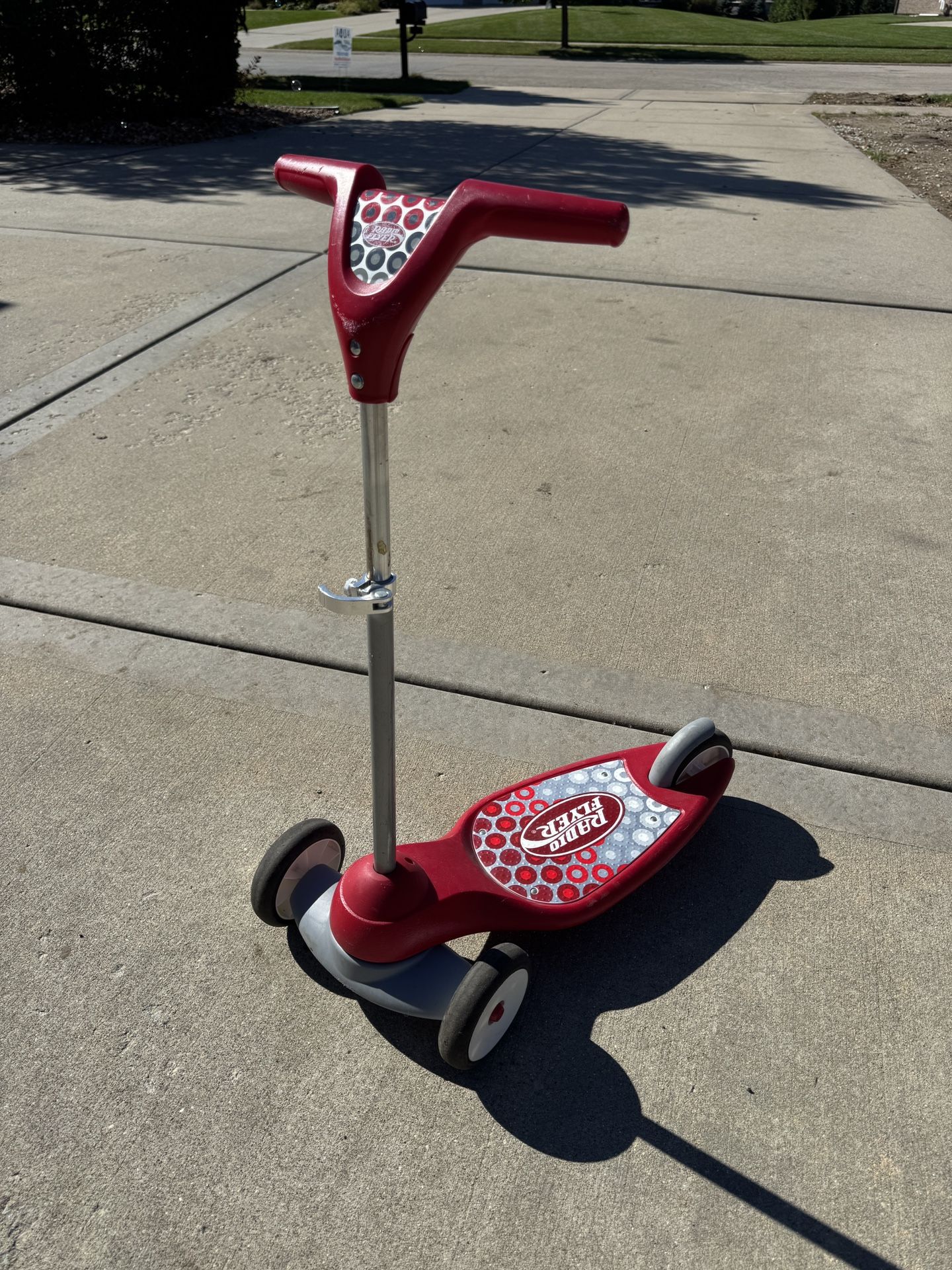 Radio Flyer Toddler Scooter