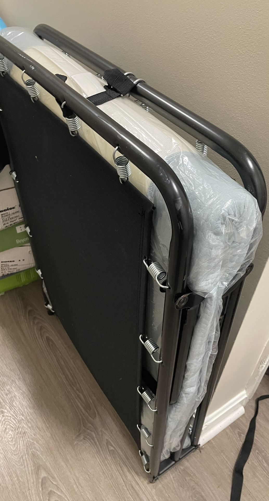 Foldable Cot