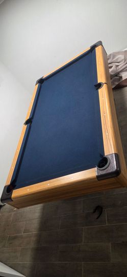 Billiard  / Pool Table