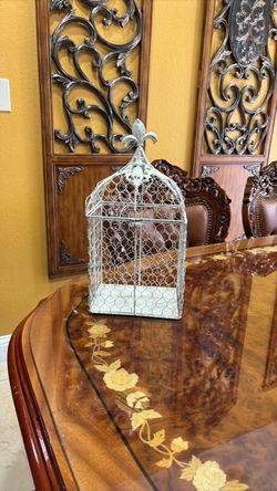 Cage decor