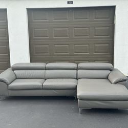Sectional Couch/Sofa - Perazzi - Microfiber - Delivery Available 🚛