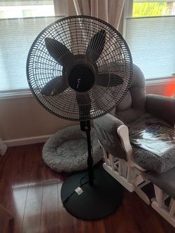 Lasko fan with remote