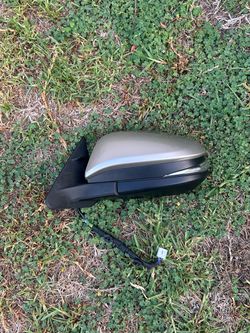 2014-2019 Toyota Highlander Driver Left Side Mirror OEM 87940-0E143 BSM & Puddle light