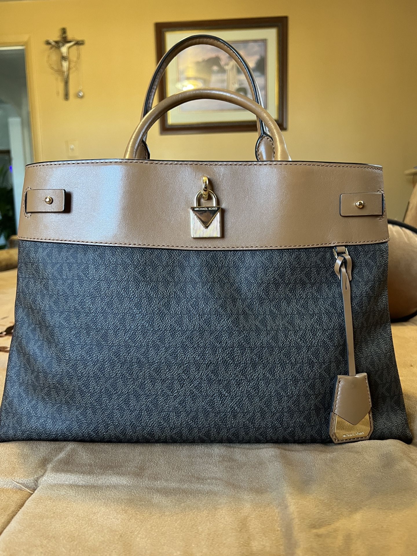 Dark Brown/Caramel Michael kors bag