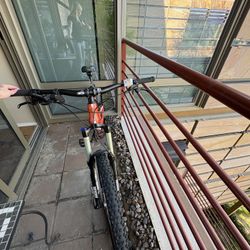 Diamondback · Mountain · Men · Aluminum · 11 speed · Full Suspension