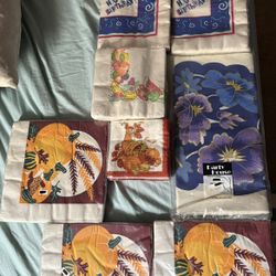 Napkins and Table Liner