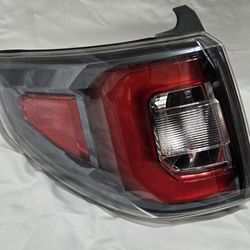 2013 - 2017 GMC Acadia Left driver side Tail Light LH OEM