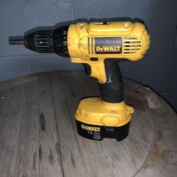 De walt Drill