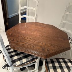 French Provincial Octagon Dining/kitchen Table With 4 Chairs