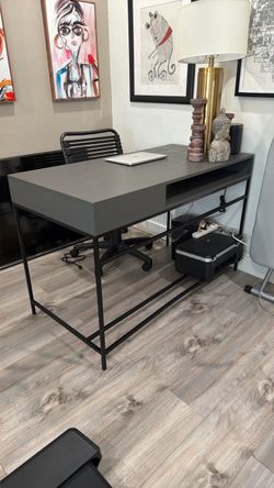 Gray Modern Desk with Metal Frame