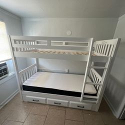 For Sale - Twin Over Twin Bunk Bed With Drawers!!! Ask For Price !!! Preguntar Por Precio 