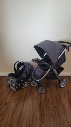 Like New Chicco Bravo 3-in-1Travel System Stroller And Car Seat With Base ( PRICE FIRM!)