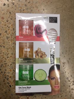 NWT face mask with applicator