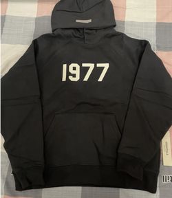 1977 Essentials Men’s Hoodie 