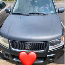 2006 Suzuki Grand Vitara  (grayish/greenish)