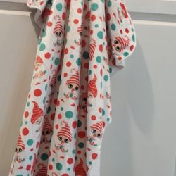 2 Small Blankets Used On Pet Bed