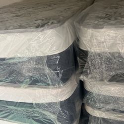 Full Plush Pillow top Same Day Deliver With Box Spring 
