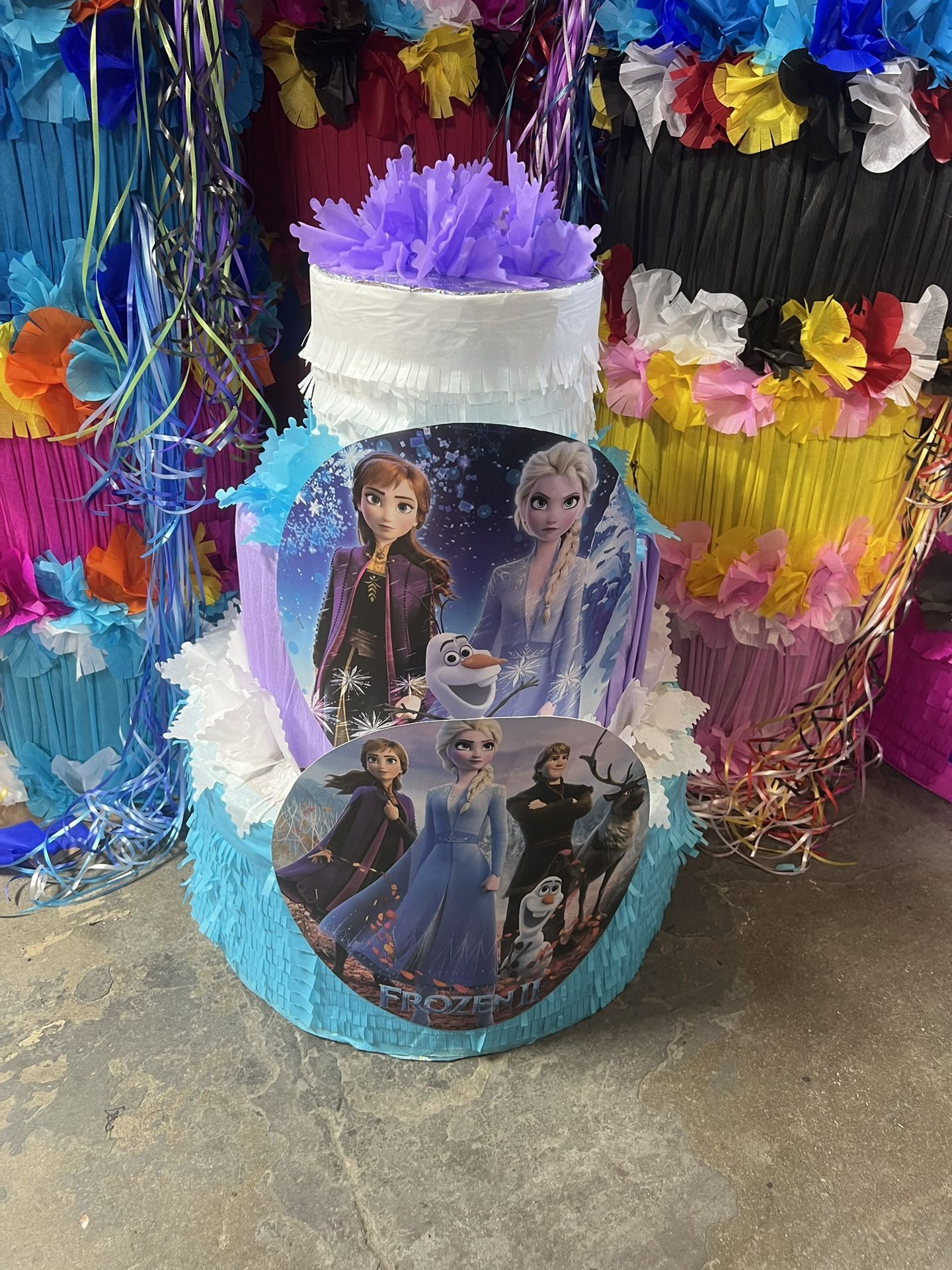 Frozen Tower Pinata With Balls