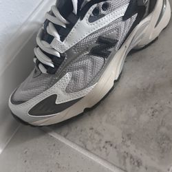 New Balance Modelo 725 