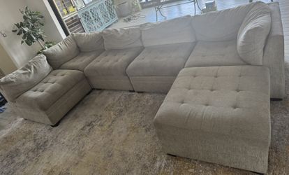 Thomasville Tisdale Modular Sectional 6-piece Beige with Storage Ottoman