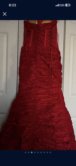 It’s A Beautiful Long Evening Dress Made By Jovani The Size Is 6 The Color Is Red Used One Time Only It’s Beautiful Dress To Wear For Wedding Or Prom
