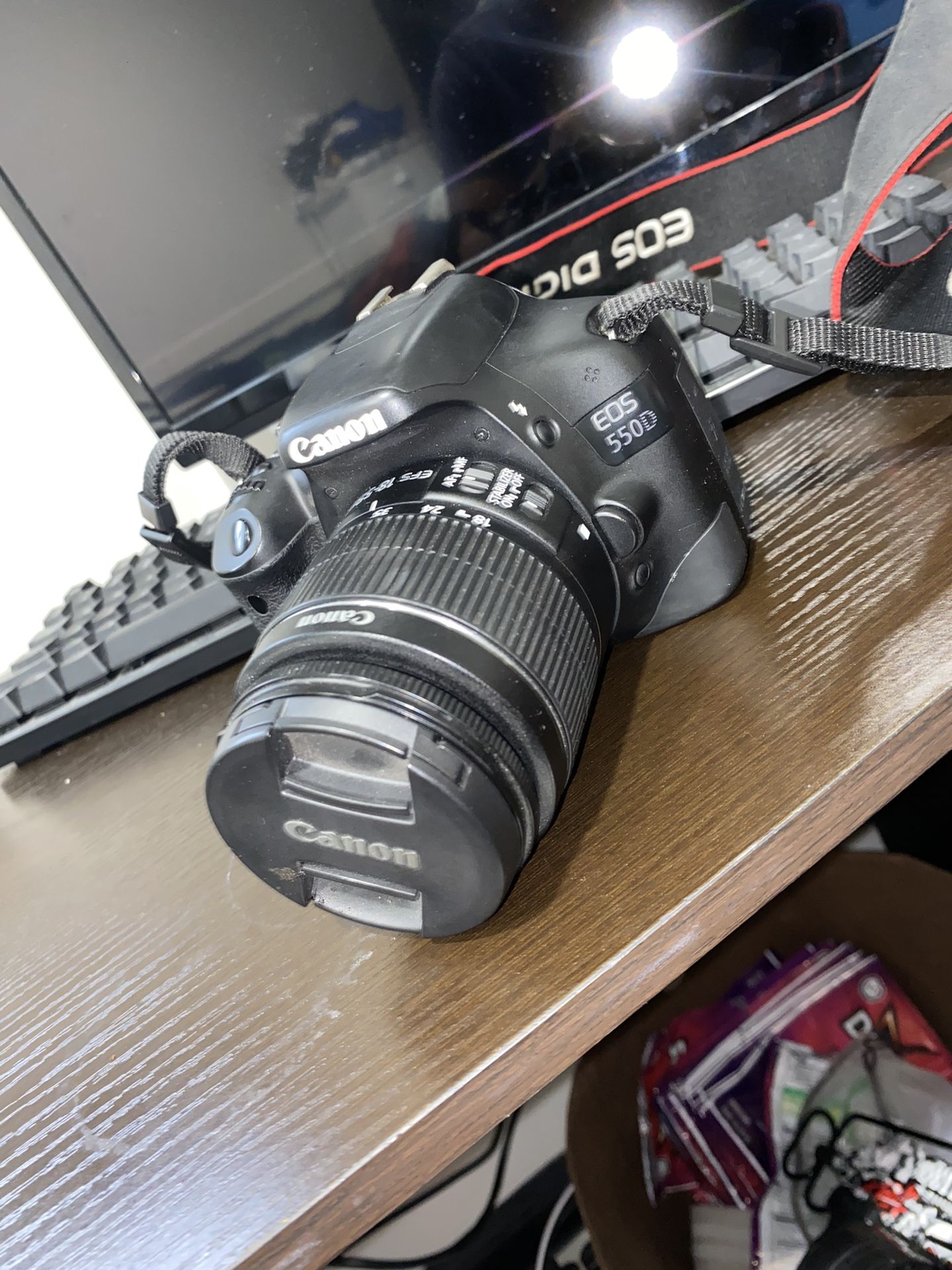 Canon EOS s550D with 18-55 lens included
