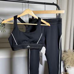 Alo Yoga Set 