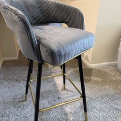 Roellig 29.5" Swivel Bar Stool