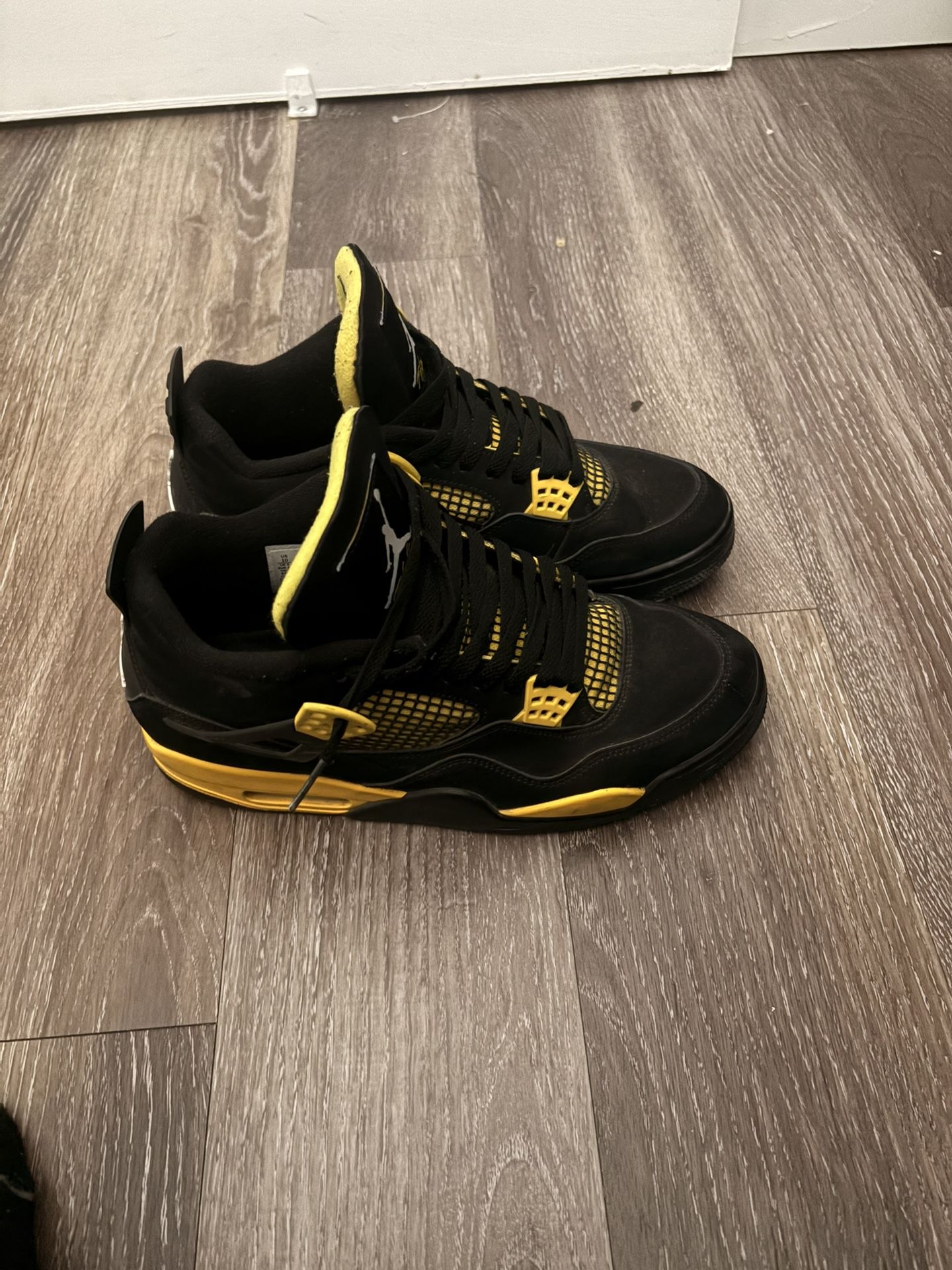 Thunder Jordan 4