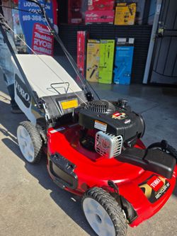 TORO GAS 22"IN RECYCLER SELF PROPELLED LANW MOWER