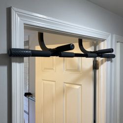 Harbinger Multi-Gym Doorway Pull-Up Bar